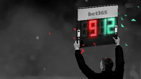 巅峰对决现转折，顶级强队谁能拨云见日，新月挑战下胜机何在？